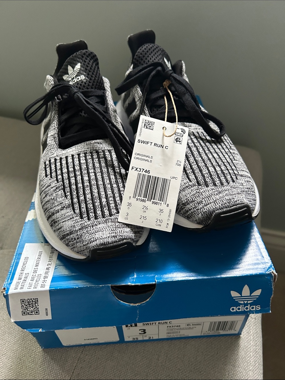 adidas Kids Swift Run C Knit Sneakers in Black and Gray NWT and box